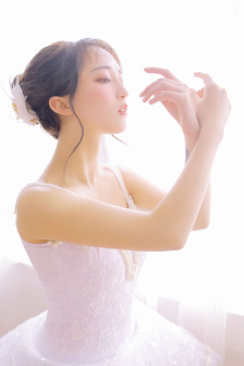 丰满的已婚女人电影